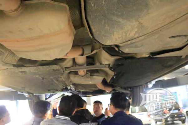 二手車評估案例—2015款奧迪A4，小磕碰釀成大事故！@chinaadec.com
